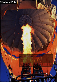 Ballooning, aerialballoon24.jpg 
242 x 350 compressed image 
(85,507 bytes)