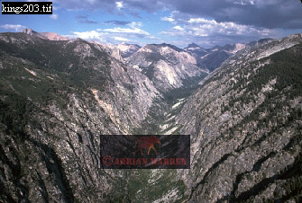 Glacial Valley, aerialUSA07.jpg 
335 x 226 compressed image 
(84,810 bytes)