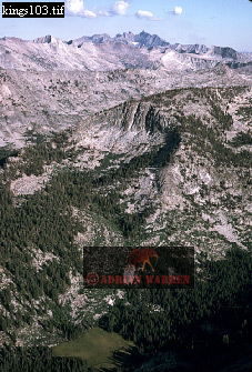 Glacial Valley, aerialUSA08.jpg 
227 x 335 compressed image 
(90,314 bytes)