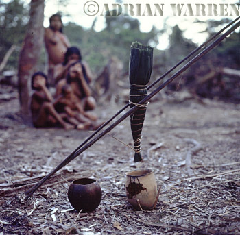 AW_Waorani66, Waorani Indians : Curare Preparation, rio Cononaco, Ecuador, 1983