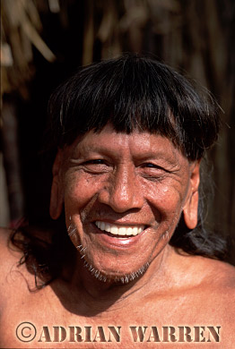 AW_Waorani1072, Waorani Indians : Caempaede, Settlement near airstrip, rio Cononaco, Ecuador, 2002