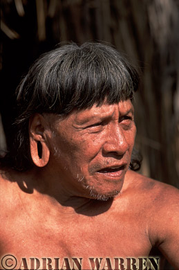 AW_Waorani1074, Waorani Indians : Caempaede, Settlement near airstrip, rio Cononaco, Ecuador, 2002