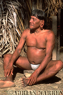 AW_Waorani1076, Waorani Indians : Caempaede, Settlement near airstrip, rio Cononaco, Ecuador, 2002