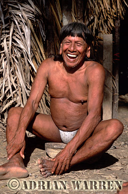 AW_Waorani1077, Waorani Indians : Caempaede, Settlement near airstrip, rio Cononaco, Ecuador, 2002