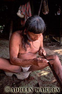 AW_Waorani1082, Waorani Indians : Caempaede making Blowgun