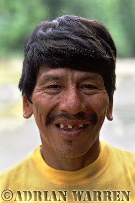 AW_Waorani1038, Waorani Indians : Caempaede's son at Tonaempaede, Ecuador, 2002